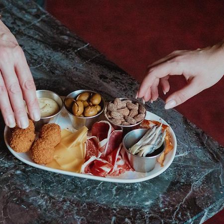 Grand Boutique Hotel-Restaurant Huis Vermeer Deventer Ngoại thất bức ảnh