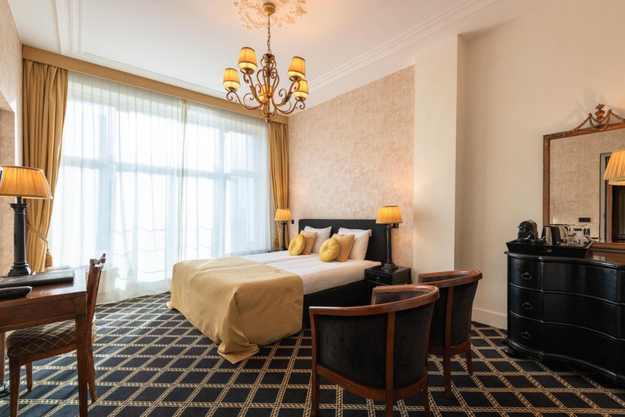 Grand Boutique Hotel-Restaurant Huis Vermeer Deventer Ngoại thất bức ảnh