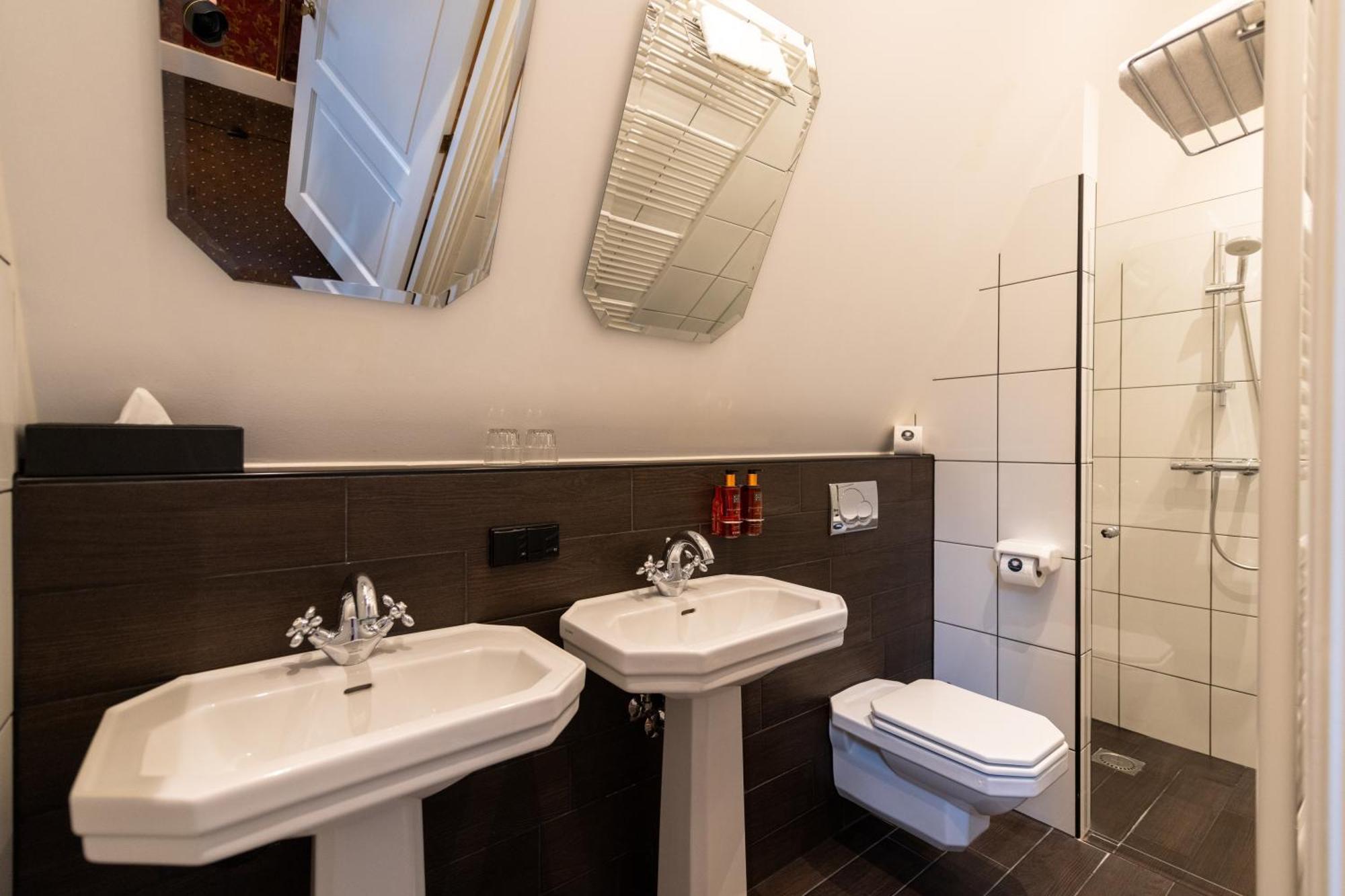Grand Boutique Hotel-Restaurant Huis Vermeer Deventer Phòng bức ảnh