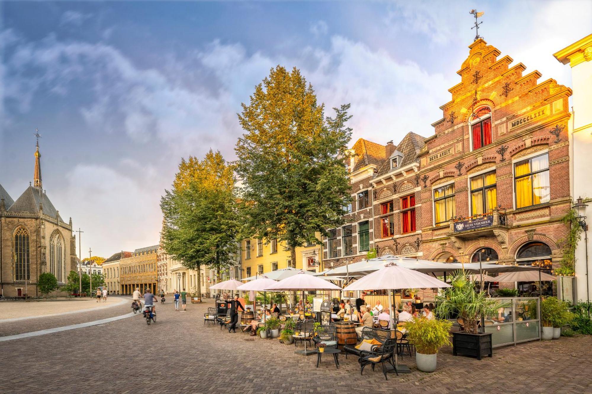 Grand Boutique Hotel-Restaurant Huis Vermeer Deventer Ngoại thất bức ảnh